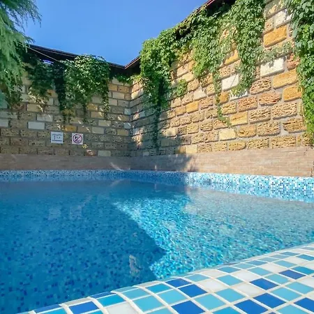 Arcadia Villa Apartments Odesa Swimming Pool photo